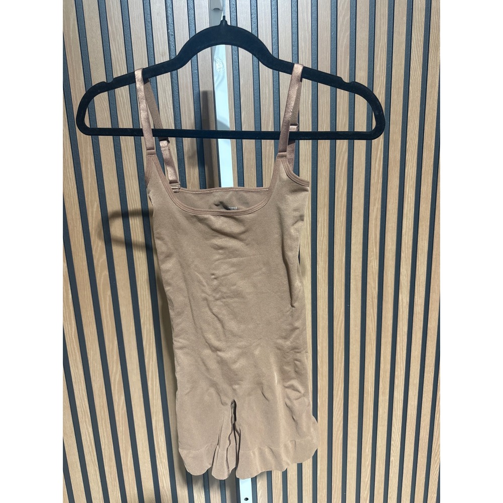 SKIMS NWOT Sculpting Mid Thigh Bodysuit - Size 2XL